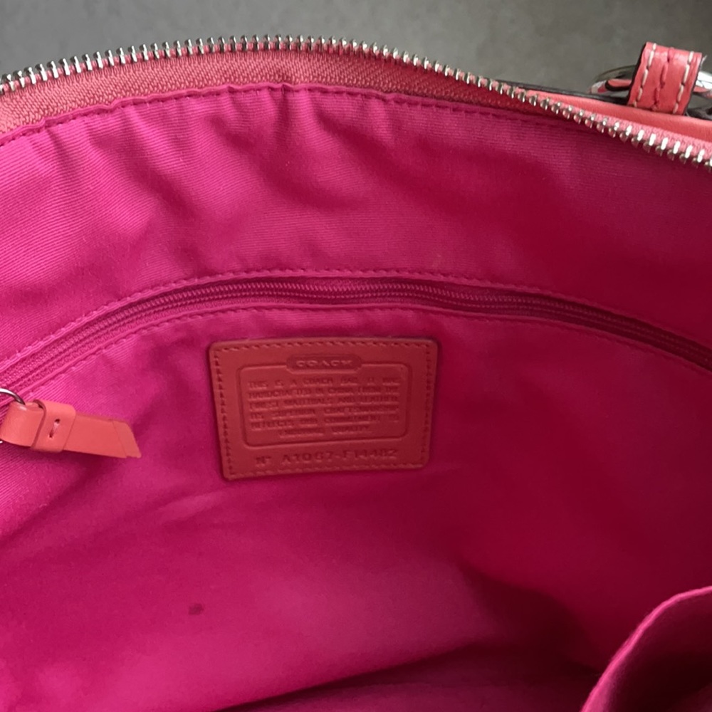 Coach Bag - Picture 3 of 11